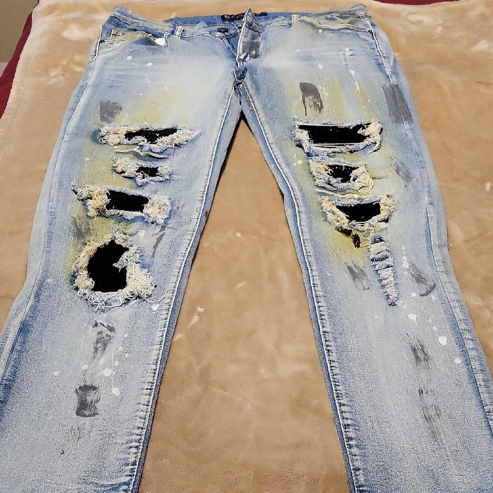Trendy Distressed Men's Jeans in Light Blue